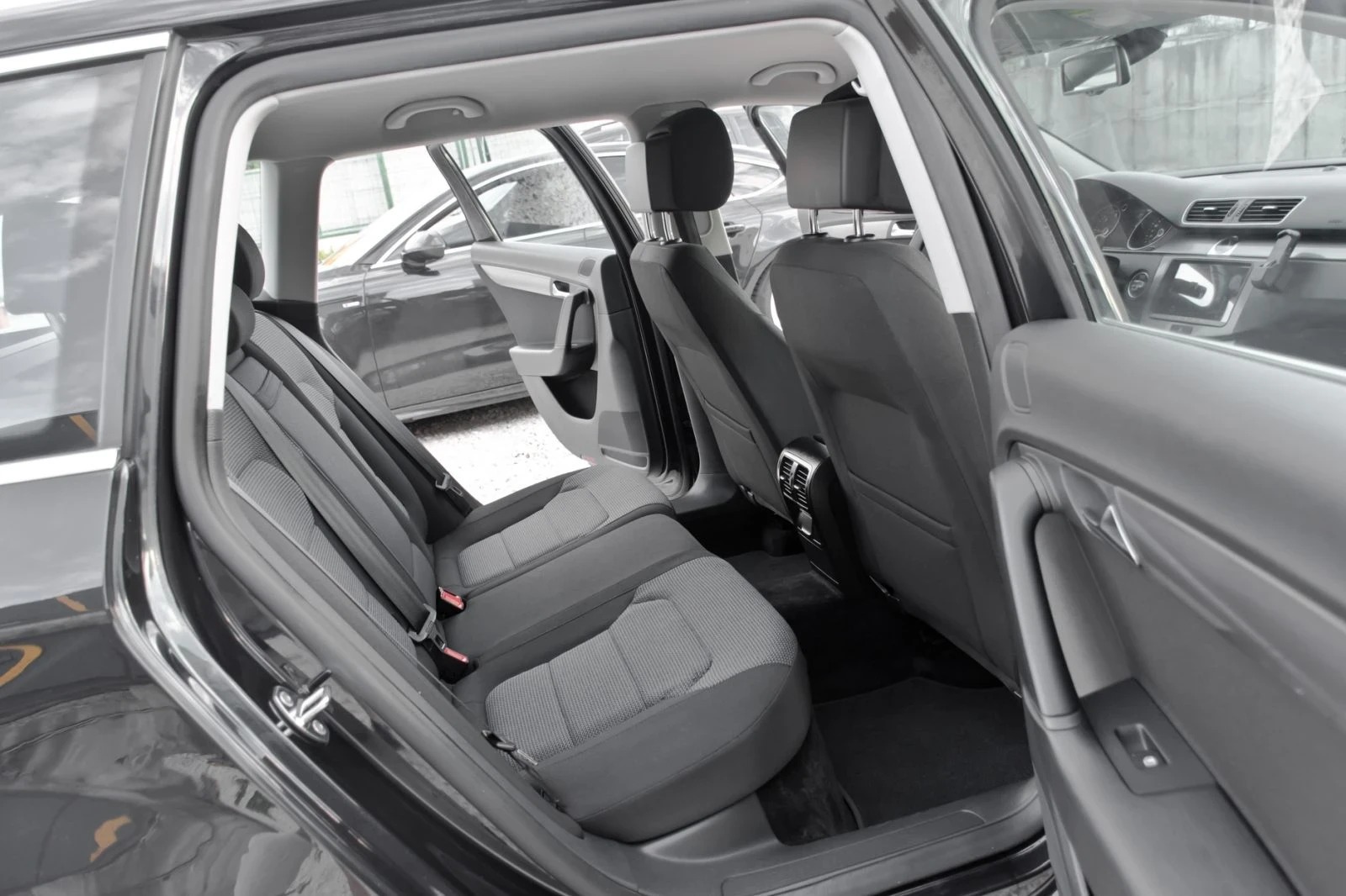 VW Passat 2.0 tdi - изображение 5