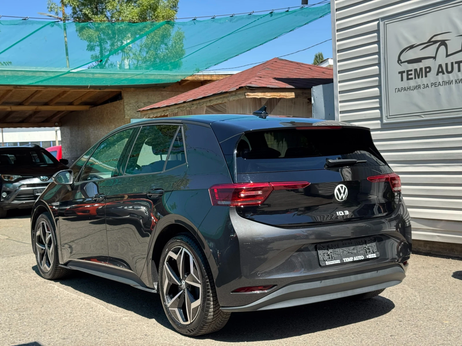 VW ID.3 150 kW* ПЪЛНА СЕРВИЗНА ИСТОРИЯ С ВАЛИДНА ГАРАНЦИЯ - изображение 4