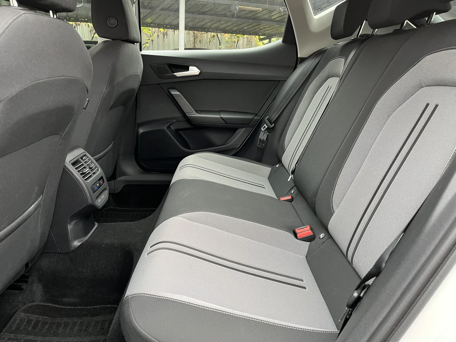 Seat Leon 1.5 eTSI STYLE 150 HP DSG | Mobile.bg   10