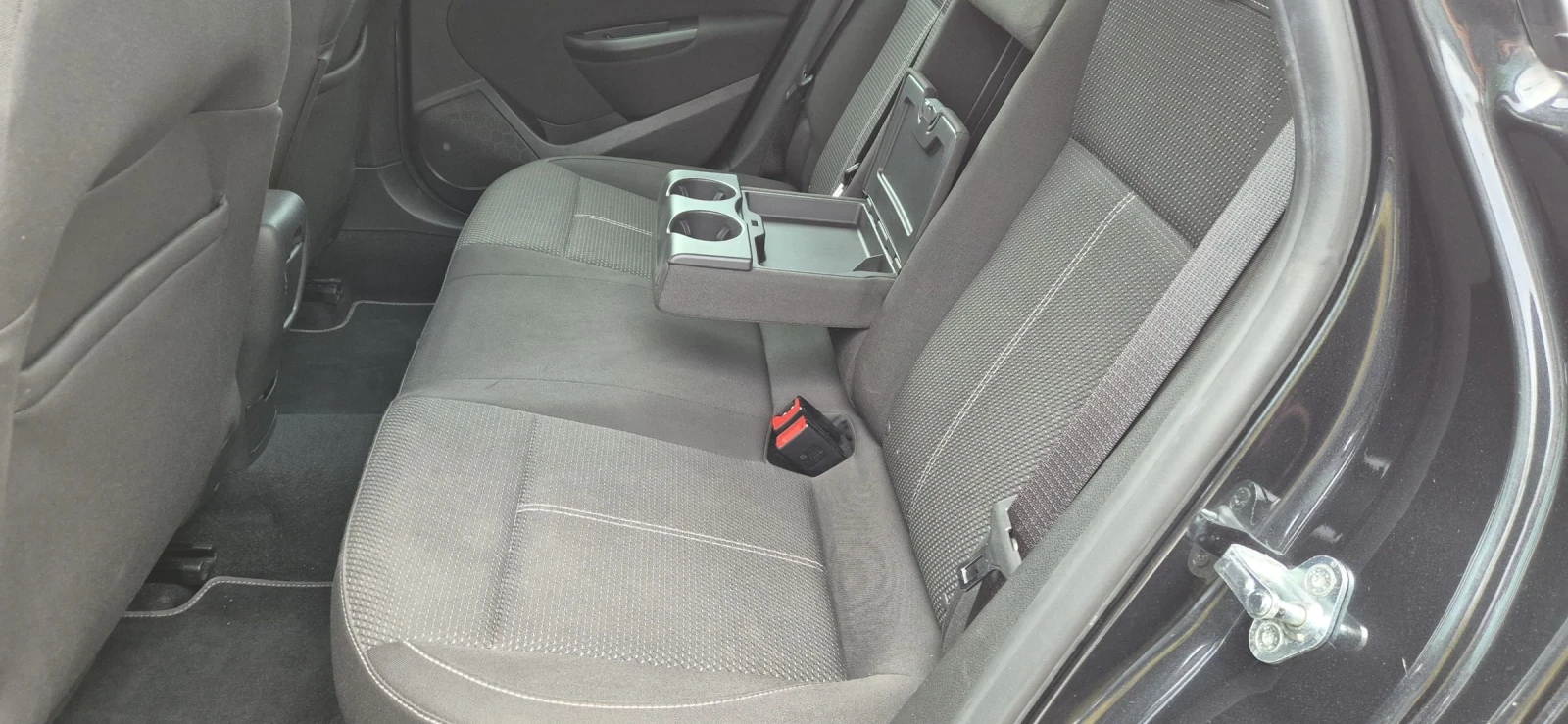 Opel Astra 2.0CDTI-165кс.NAVY - изображение 10