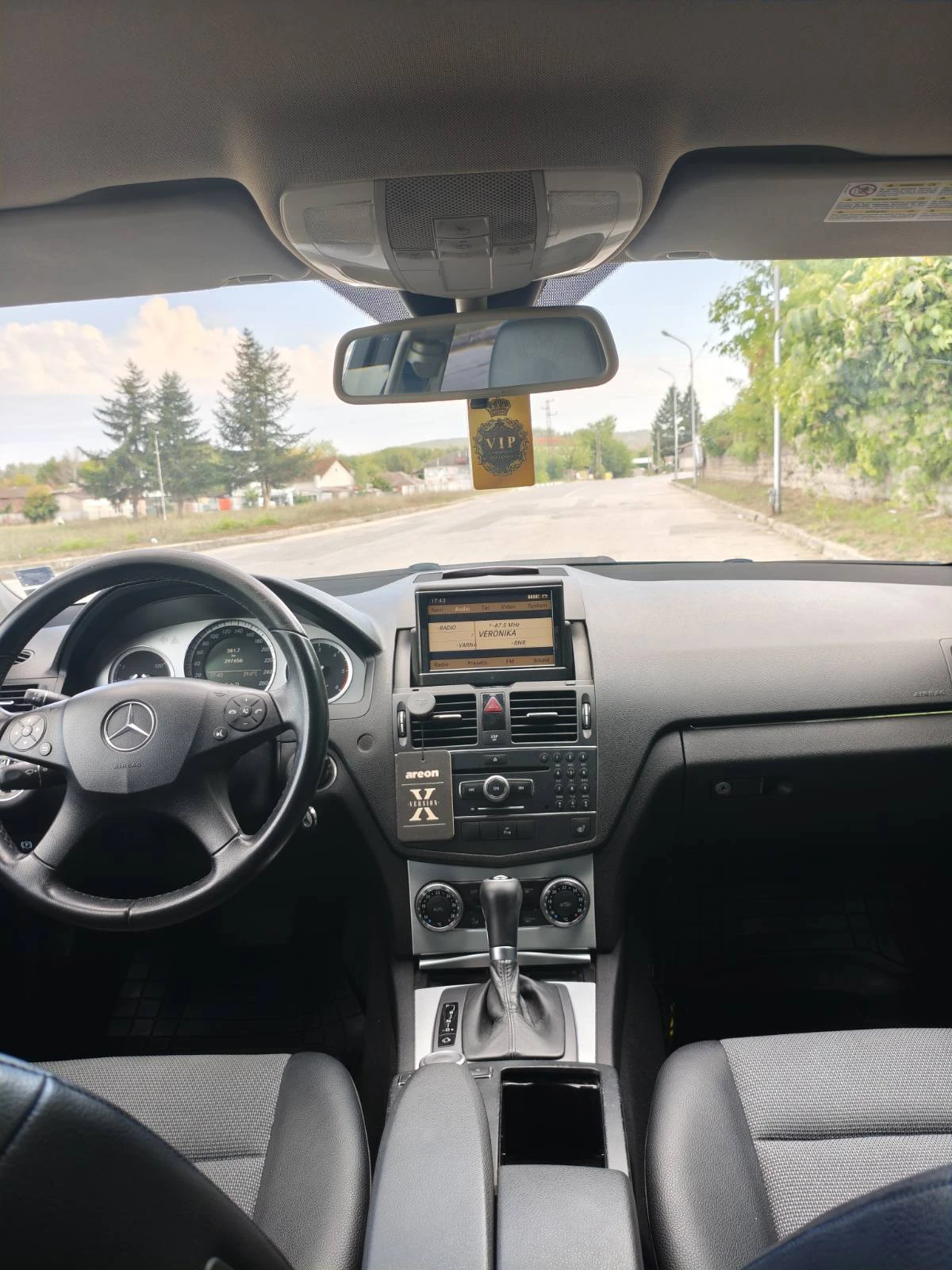 Mercedes-Benz C 320  - изображение 5