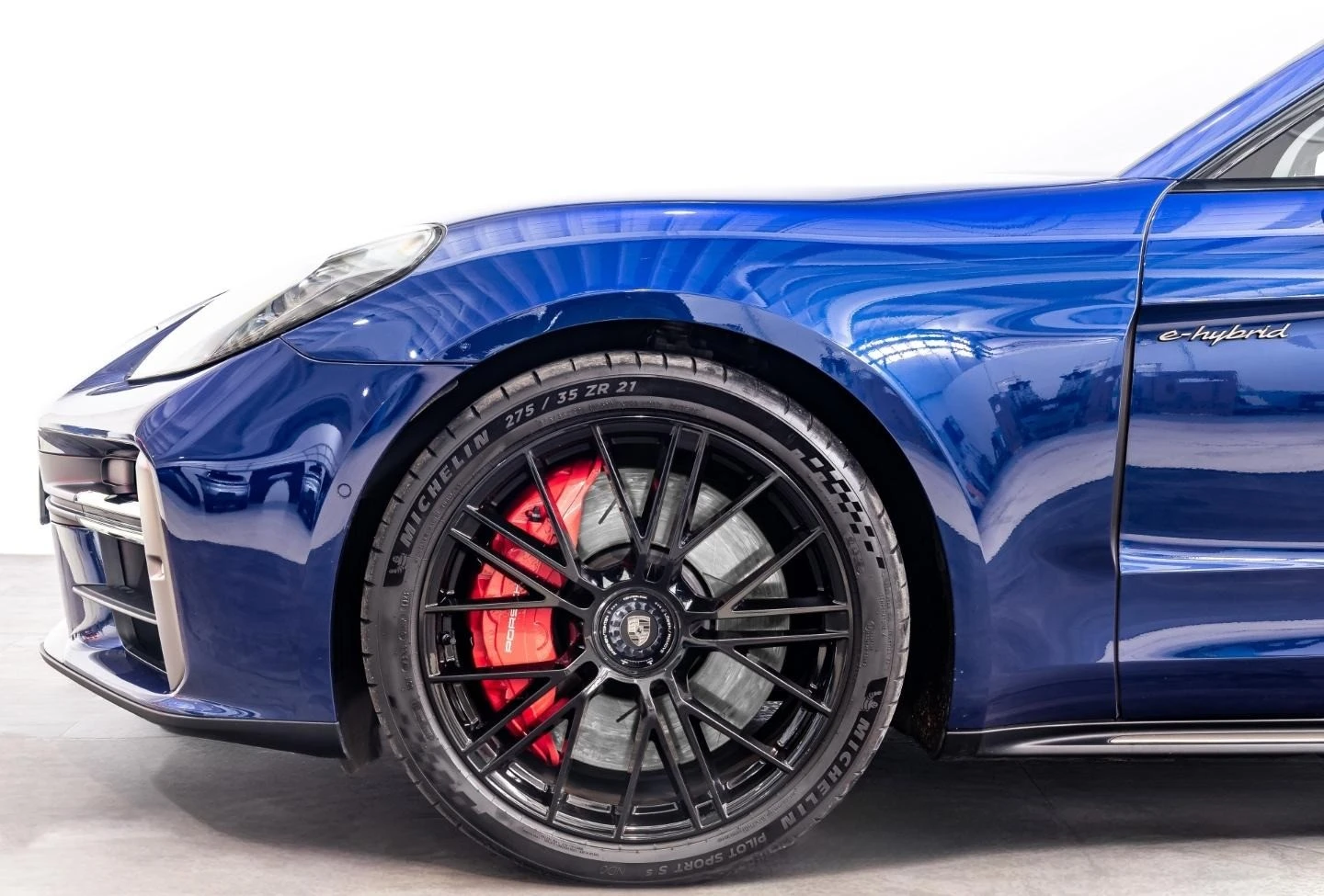 Porsche Panamera TURBO E-HYBRID/FACELIFT/SPORT DESIGN/PANO/MATRIX/ - изображение 5