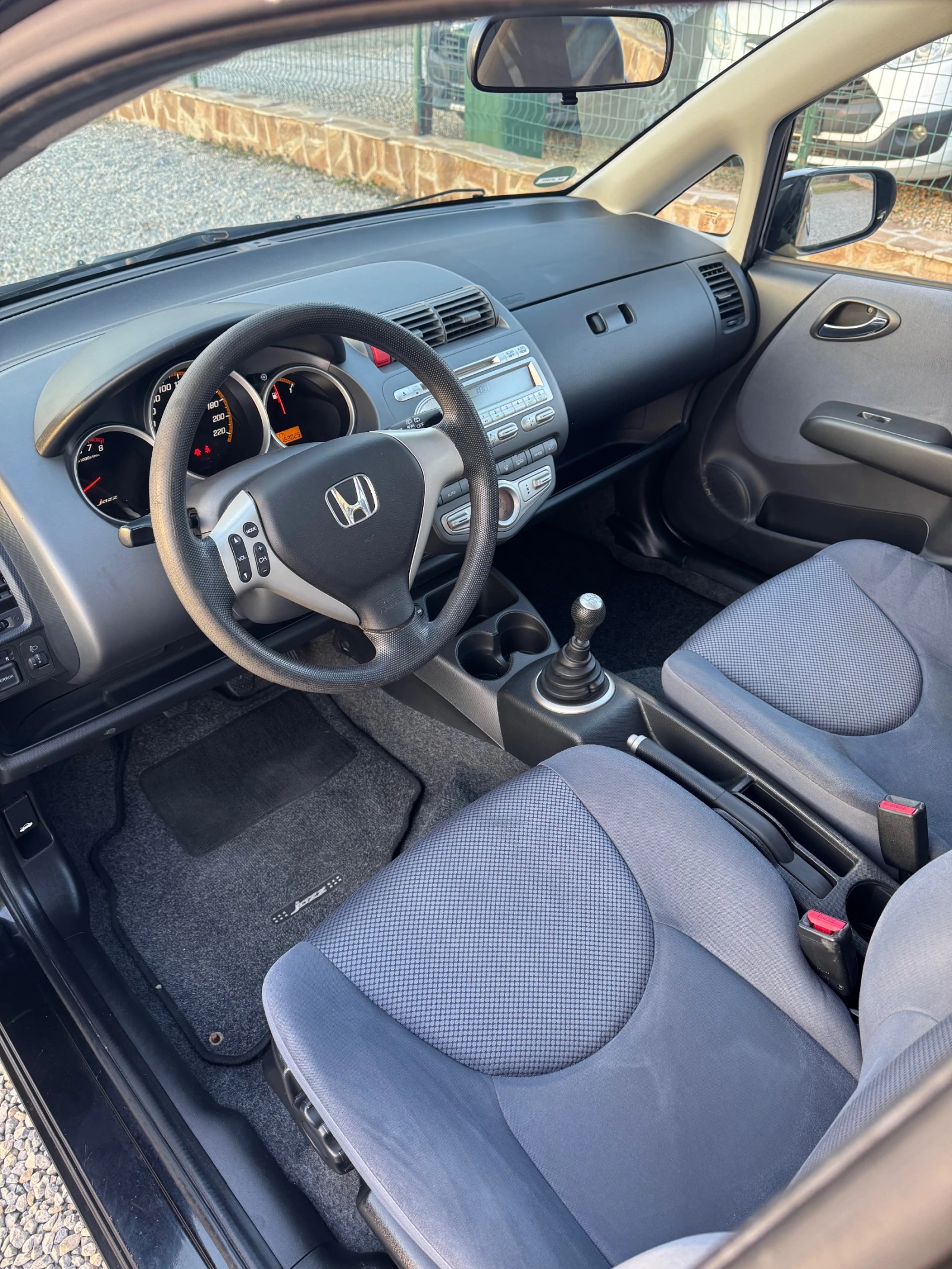 Honda Jazz 1.4i* 2008* Климатроник* 87кс* , снимка 9 - Автомобили и джипове - 53725138