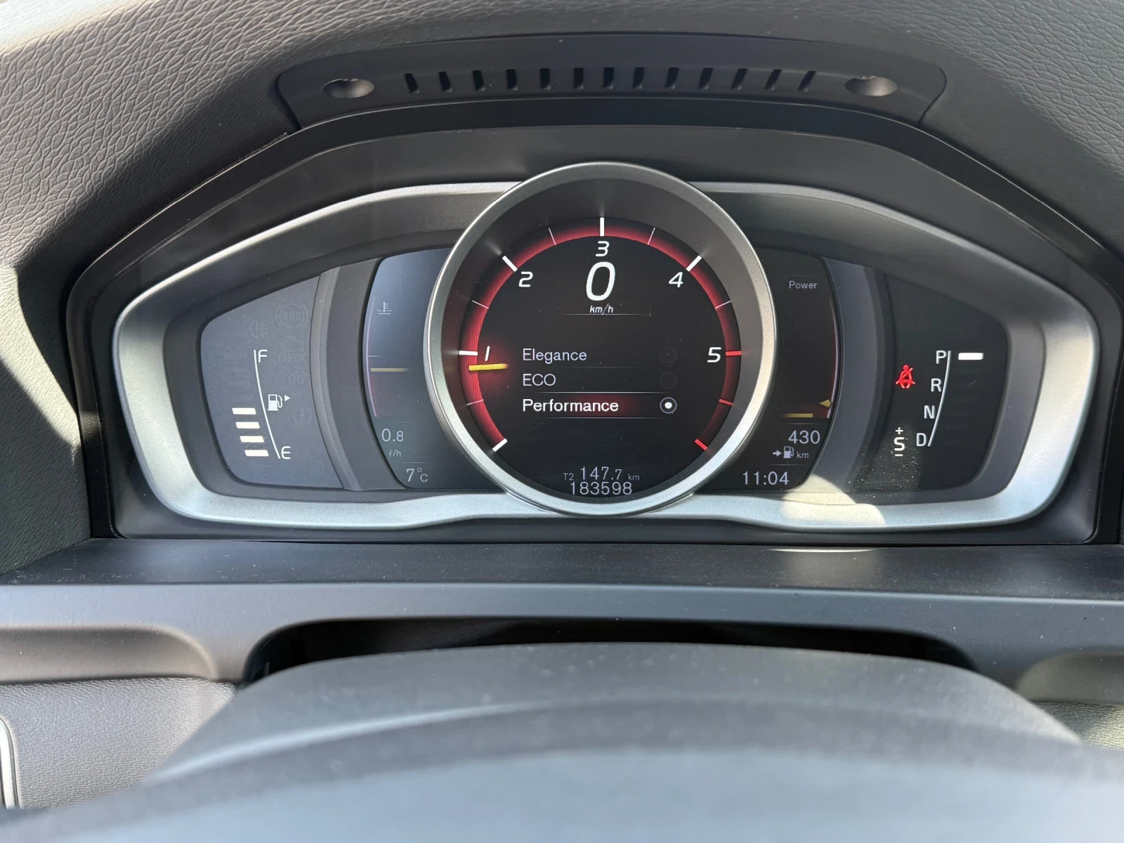 Volvo S60 2.0d D3 Топ състояние!!!, снимка 8 - Автомобили и джипове - 53754297