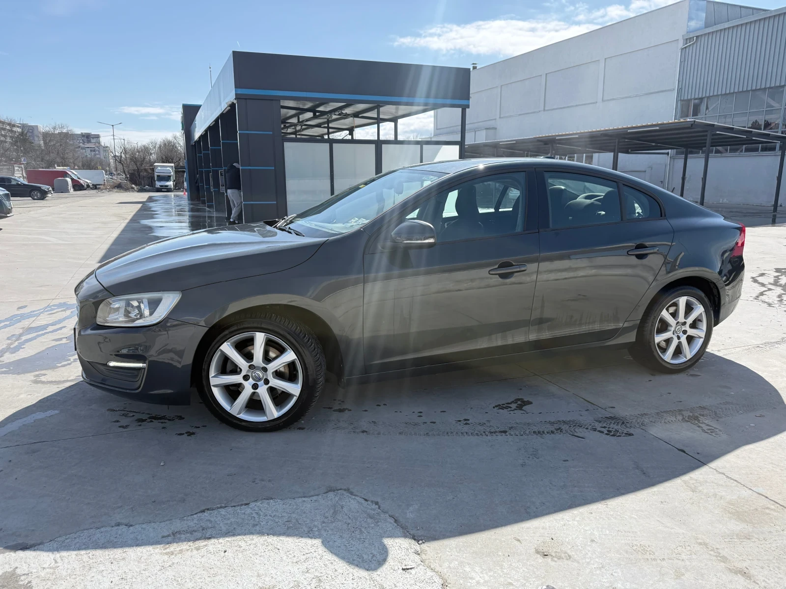 Volvo S60 2.0d D3 Топ състояние!!!, снимка 2 - Автомобили и джипове - 53754297