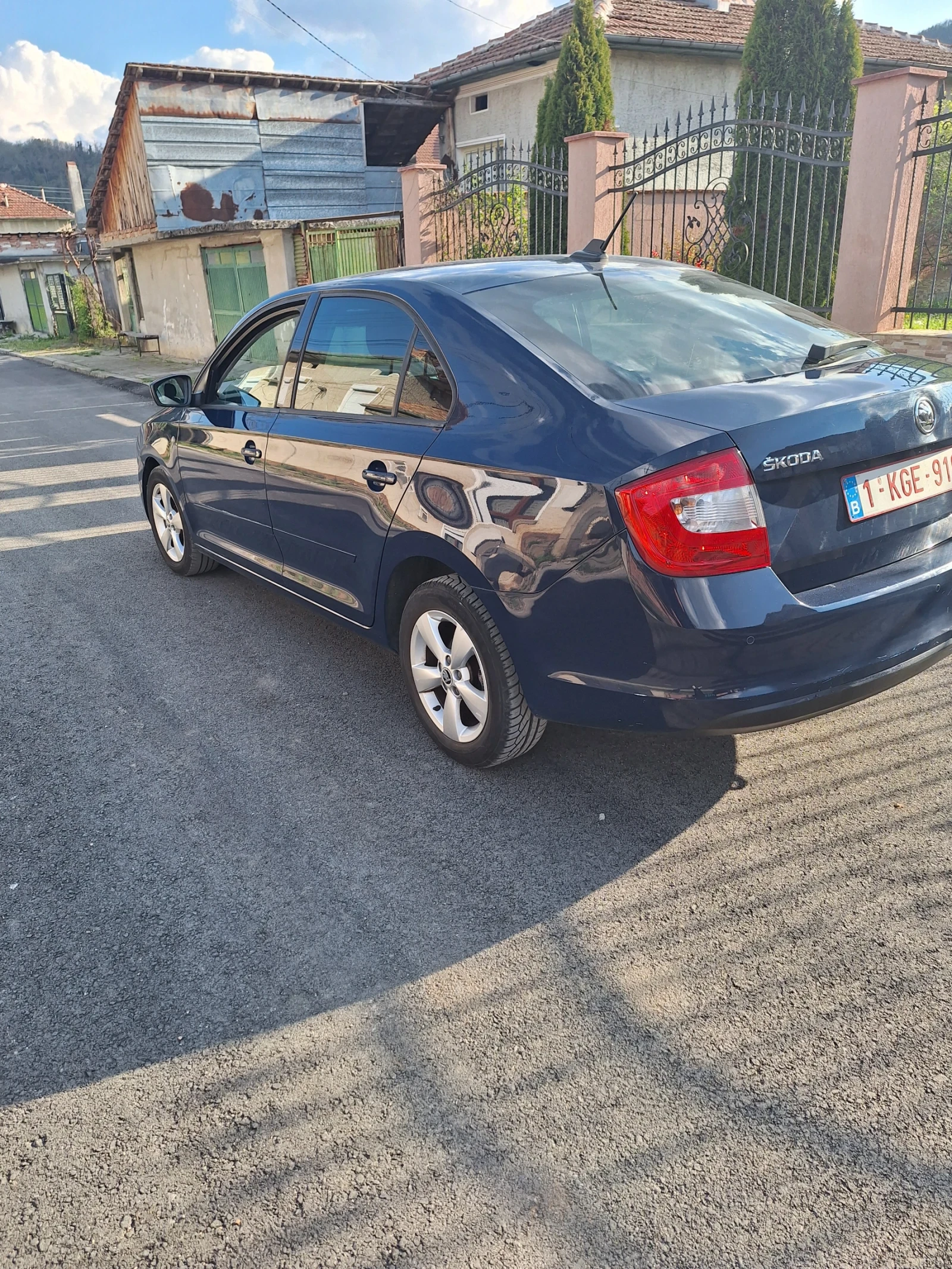 Skoda Rapid, снимка 6 - Автомобили и джипове - 54238655