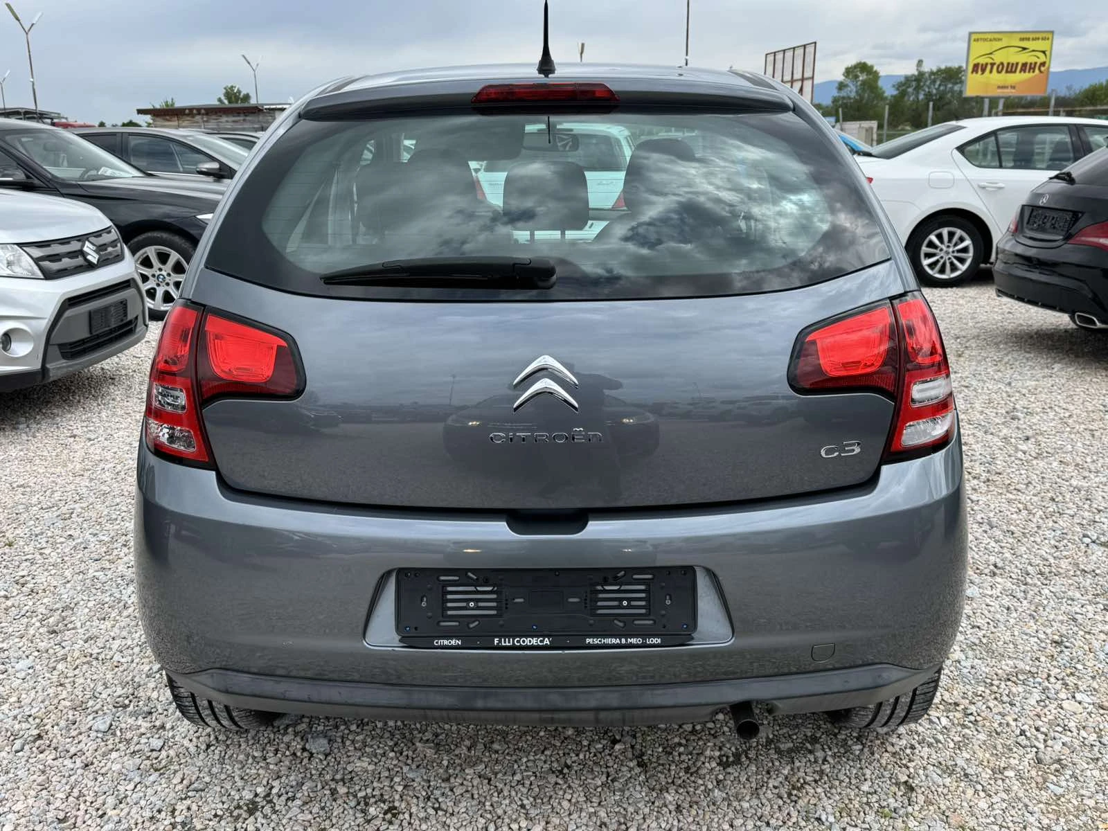 Citroen C3 1.4i 74ks, снимка 5 - Автомобили и джипове - 54389747
