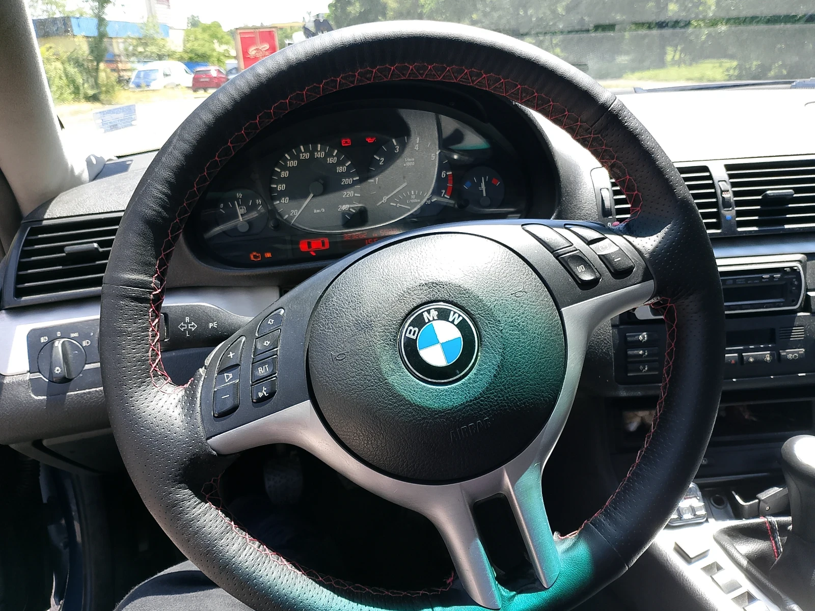BMW 318 318, снимка 8 - Автомобили и джипове - 54763262