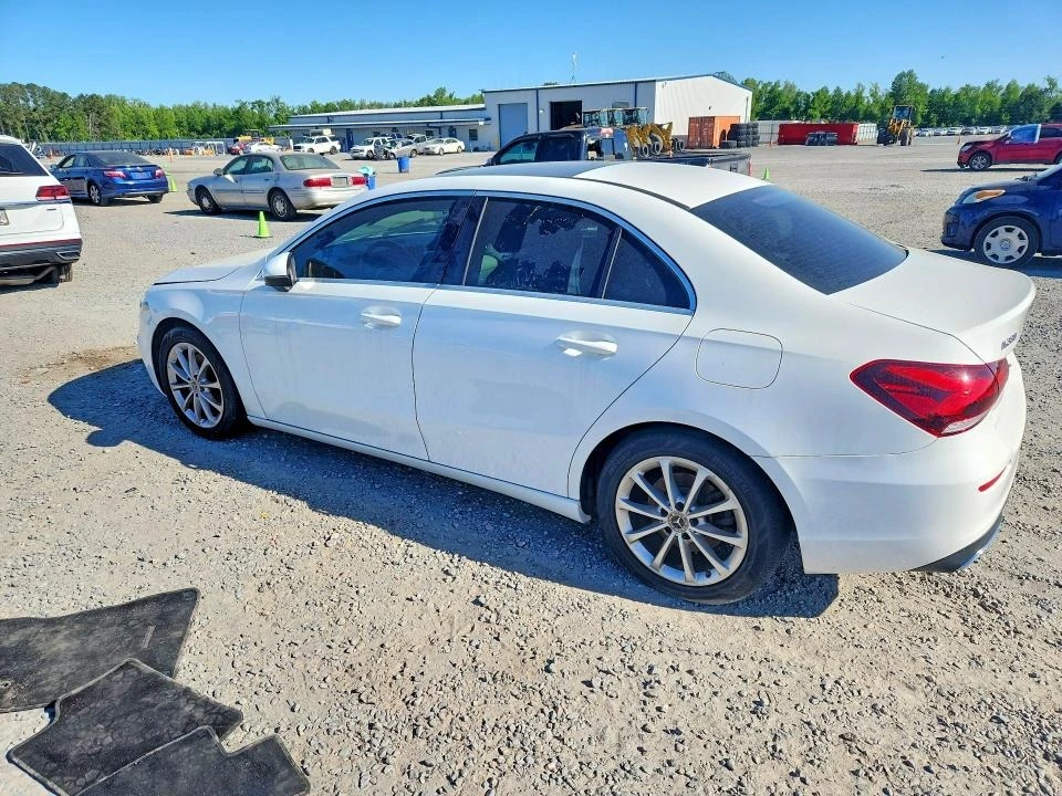 Mercedes-Benz A 220, снимка 2 - Автомобили и джипове - 54772296