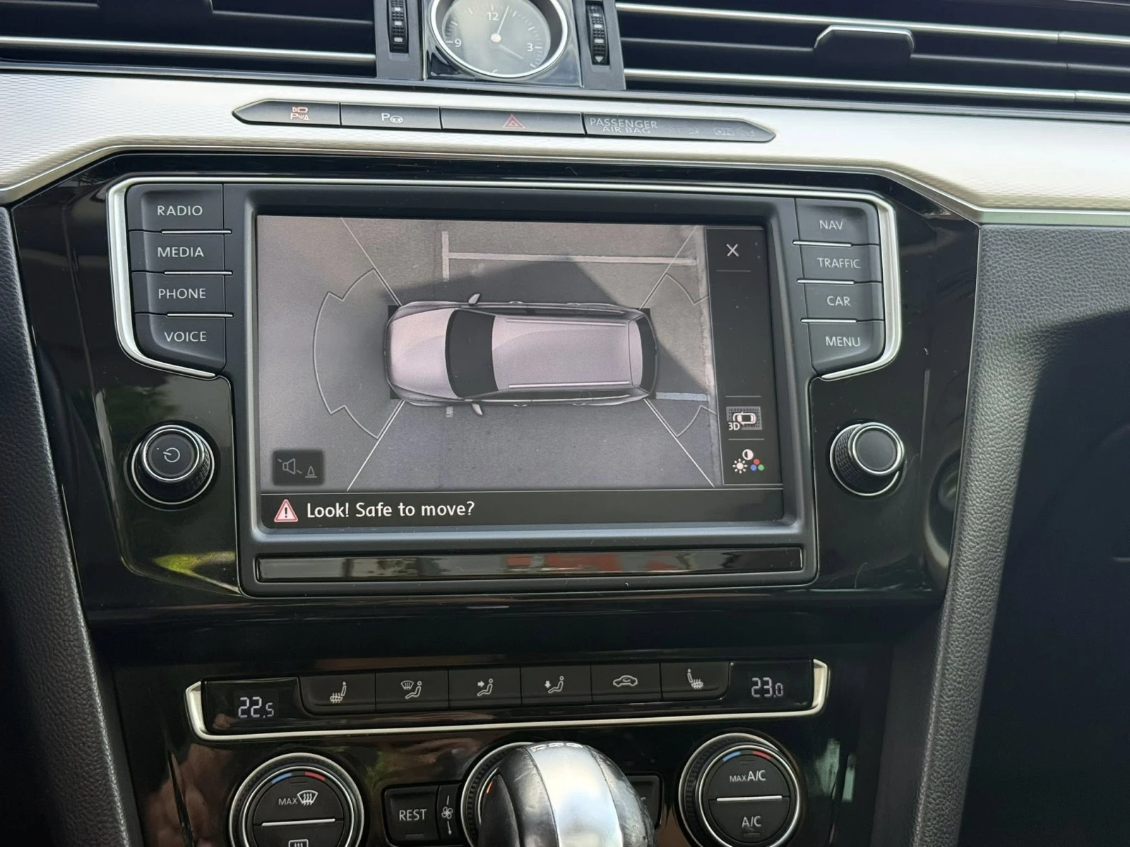 VW Alltrack 2.0 TSI CH 4x4, снимка 15 - Автомобили и джипове - 54786764