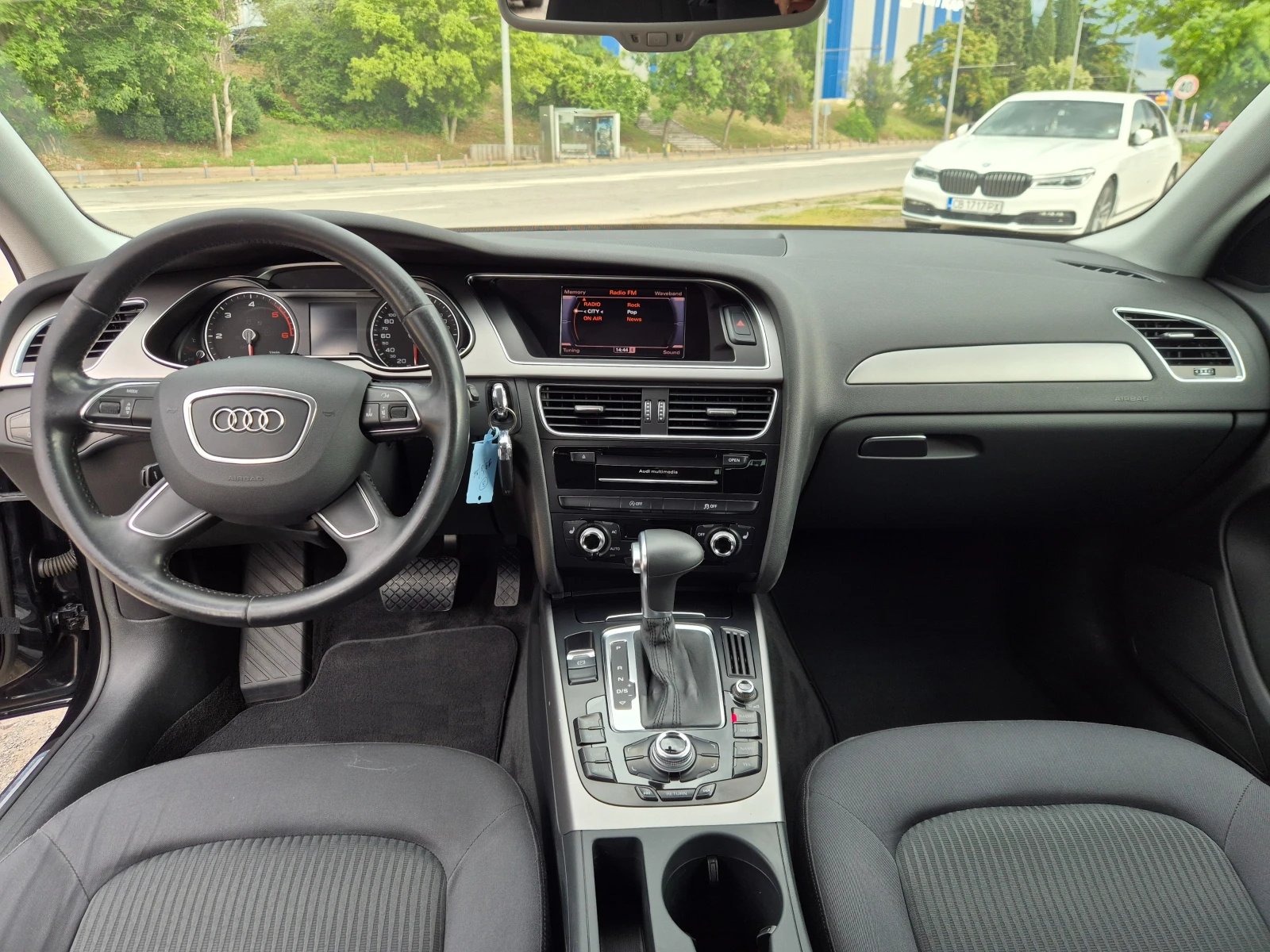 Audi A4 2.0TDI Автомат, снимка 14 - Автомобили и джипове - 54954648