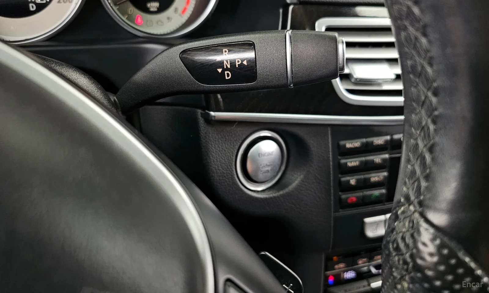 Mercedes-Benz E 300 AVANTGARDE* FACELIFT* 4MATIC* PANO* KEYLESS* 10000, снимка 9 - Автомобили и джипове - 55055802