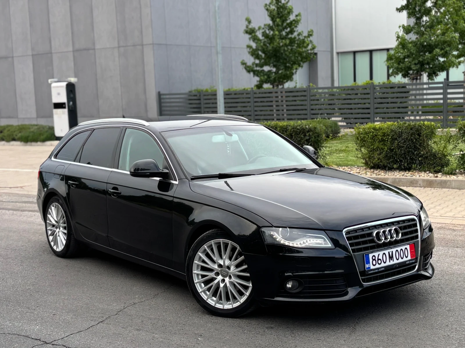 Audi A4 2.0 TDI // Top// S line//, снимка 3 - Автомобили и джипове - 55358987