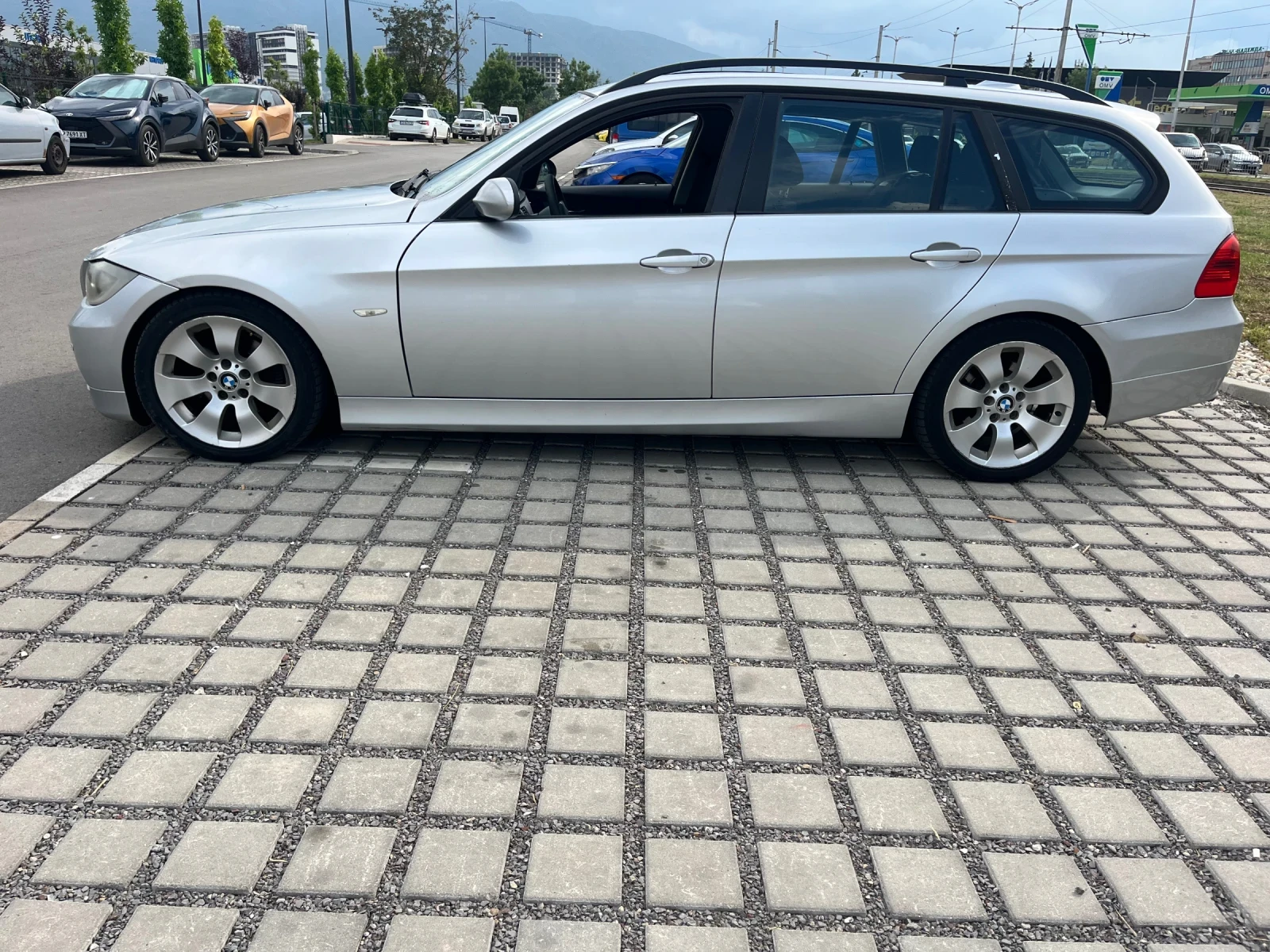 BMW 320, снимка 2 - Автомобили и джипове - 55697516