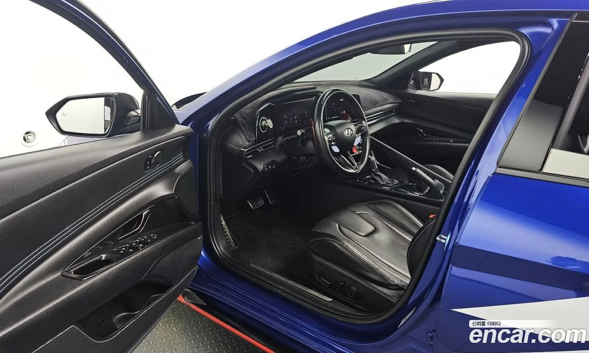 Hyundai Elantra 2.0 N, снимка 10 - Автомобили и джипове - 56155677