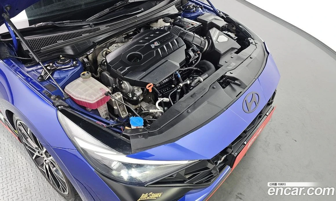 Hyundai Elantra 2.0 N, снимка 6 - Автомобили и джипове - 56155677