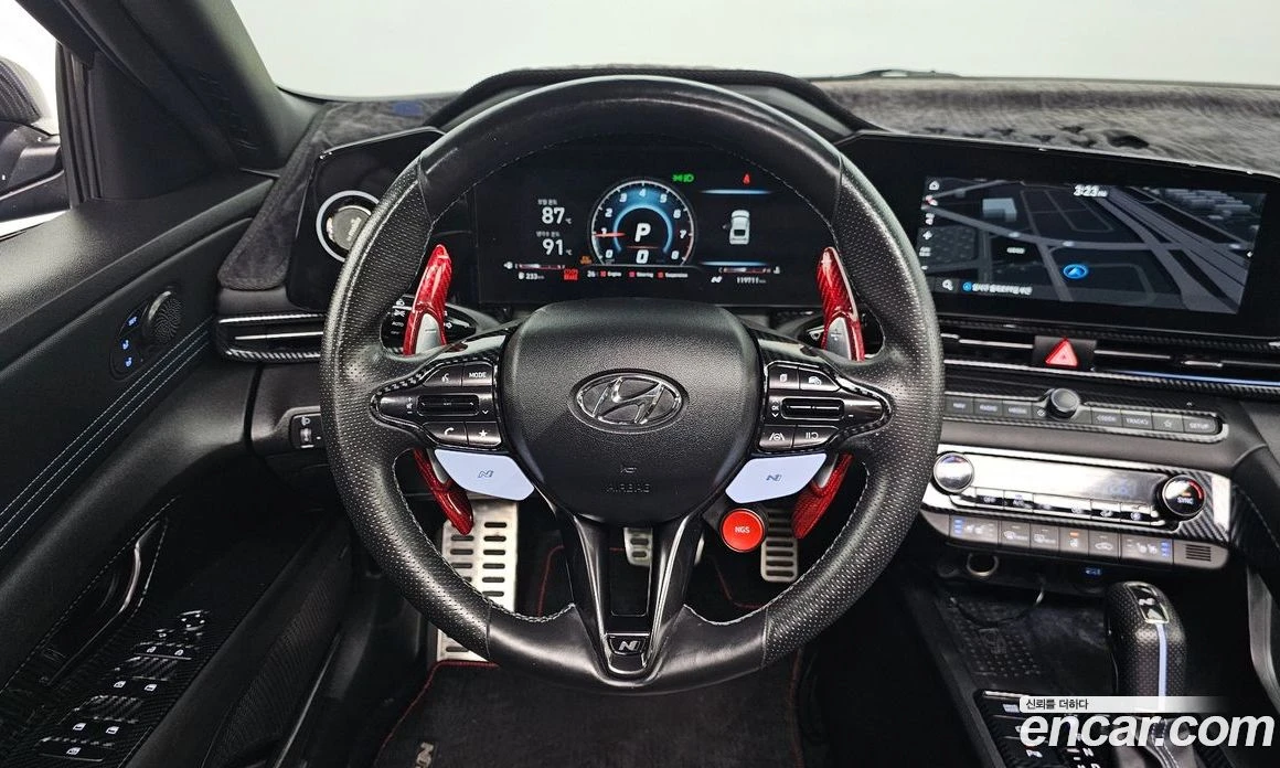 Hyundai Elantra 2.0 N, снимка 13 - Автомобили и джипове - 56155677