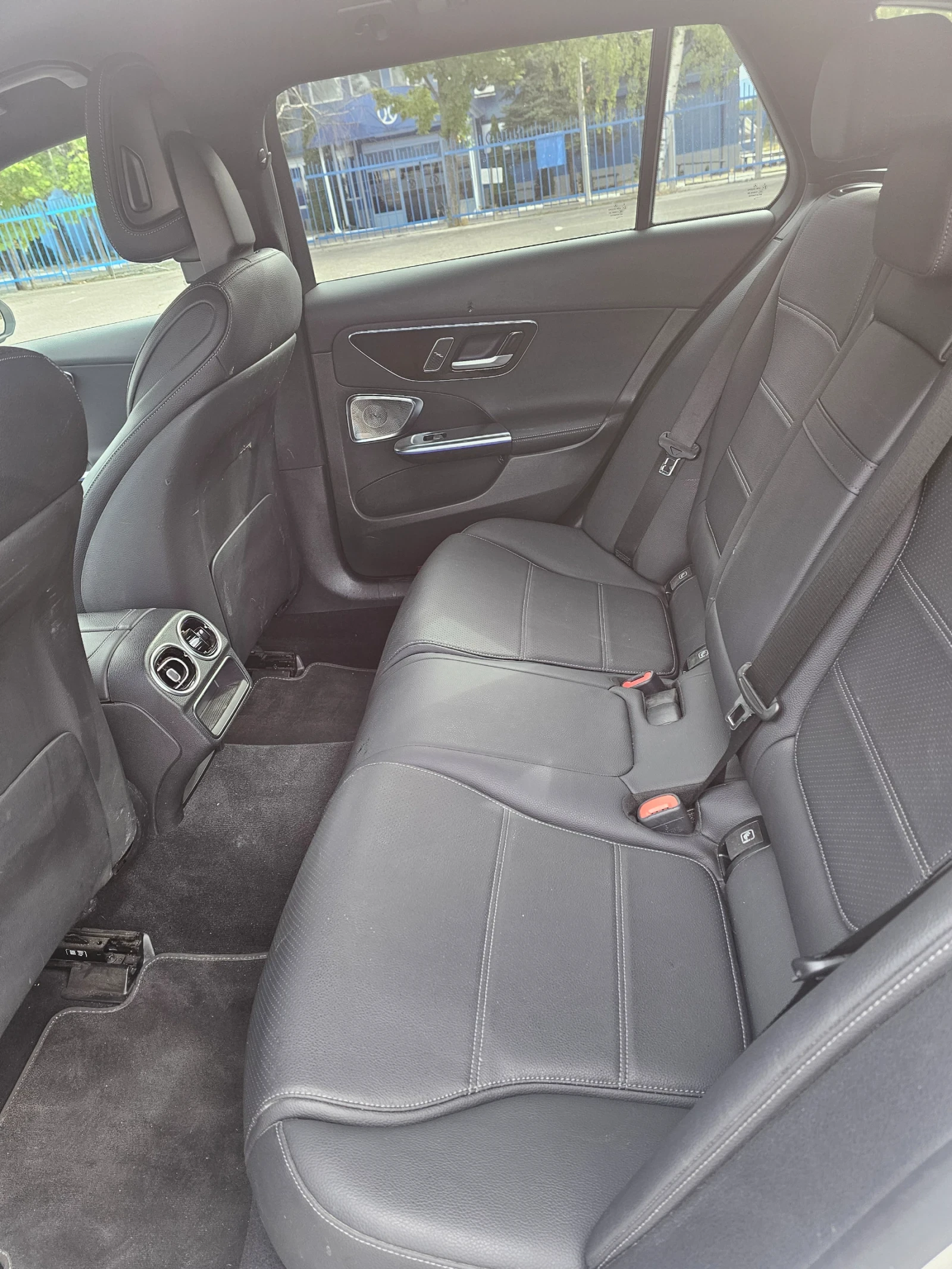 Mercedes-Benz C 220, снимка 9 - Автомобили и джипове - 56233241