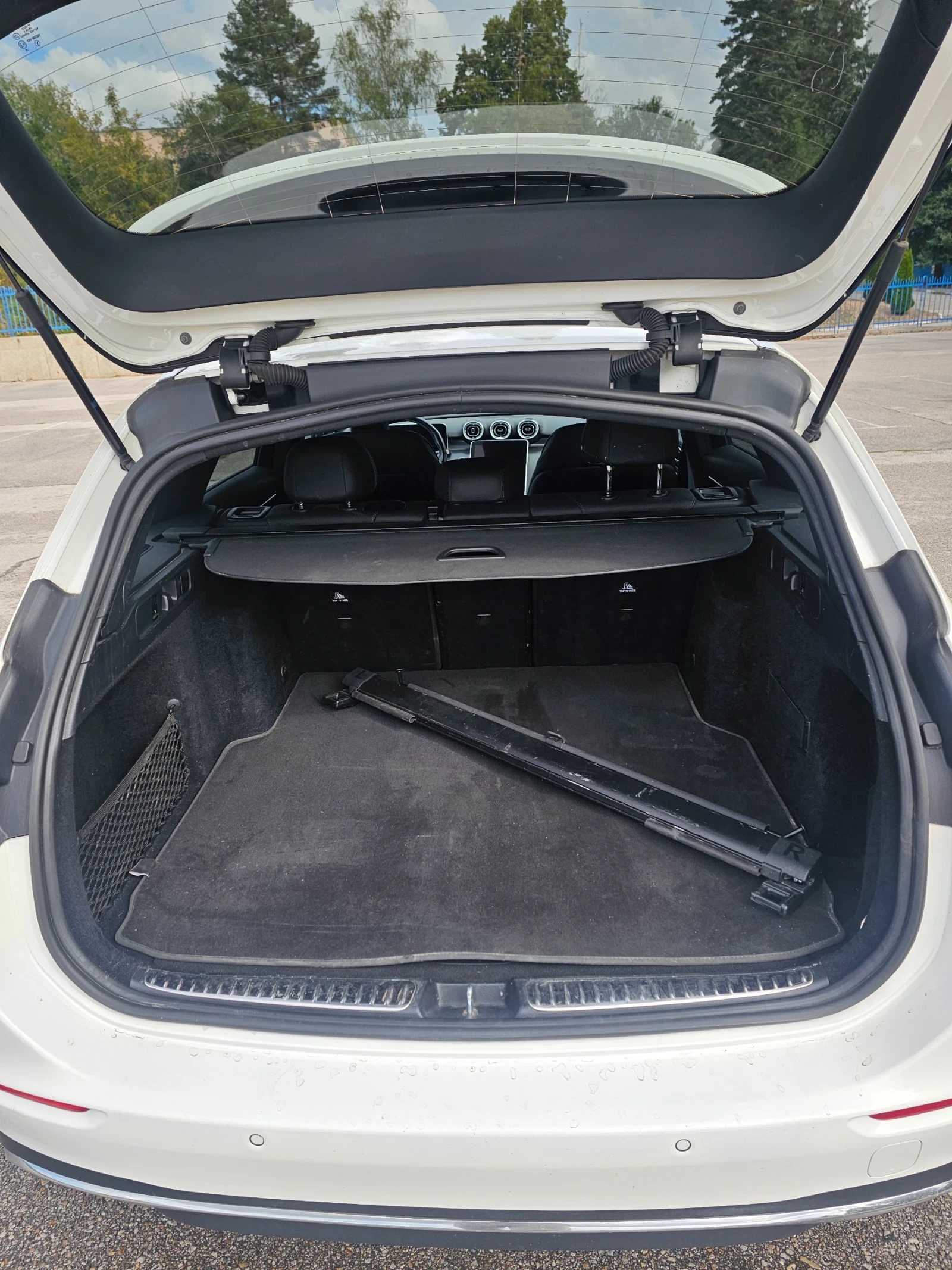 Mercedes-Benz C 220, снимка 10 - Автомобили и джипове - 56233241
