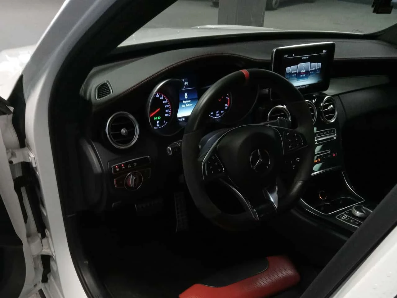 Mercedes-Benz C 63 AMG S | CARFAX | ��� ��������� | Mobile.bg � ����������� 7