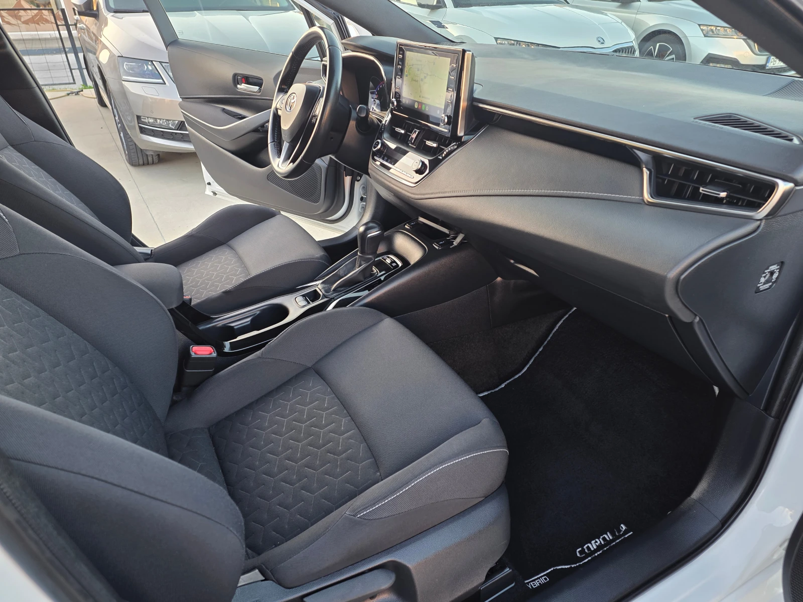 Toyota Corolla 1, 8 HYBRID A/T 122�� | Mobile.bg � ����������� 9