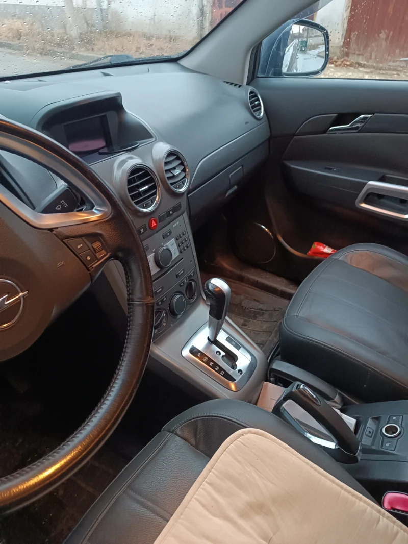 Opel Antara, снимка 6 - Автомобили и джипове - 48174136