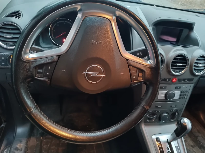 Opel Antara, снимка 7 - Автомобили и джипове - 48174136