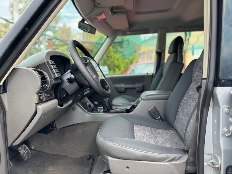 Land Rover Discovery 2.5Td5 * KLIMATRONIK, снимка 8 - Автомобили и джипове - 51019780