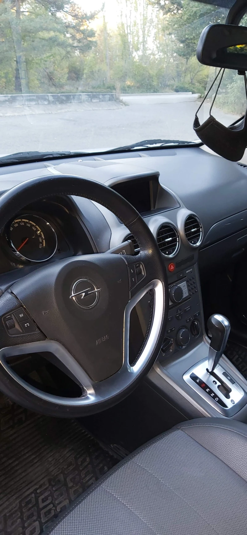 Opel Antara, снимка 8 - Автомобили и джипове - 52270872