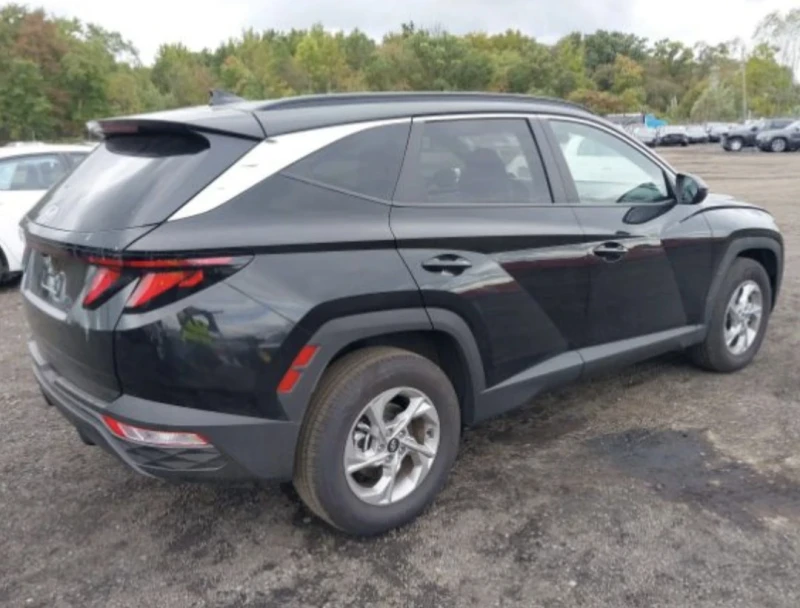 Hyundai Tucson 25 CRDI, снимка 3 - Автомобили и джипове - 52578430