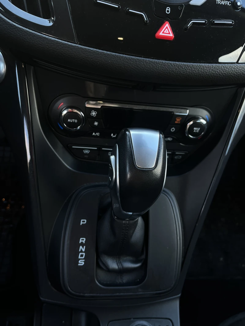 Ford Kuga, снимка 8 - Автомобили и джипове - 52802731