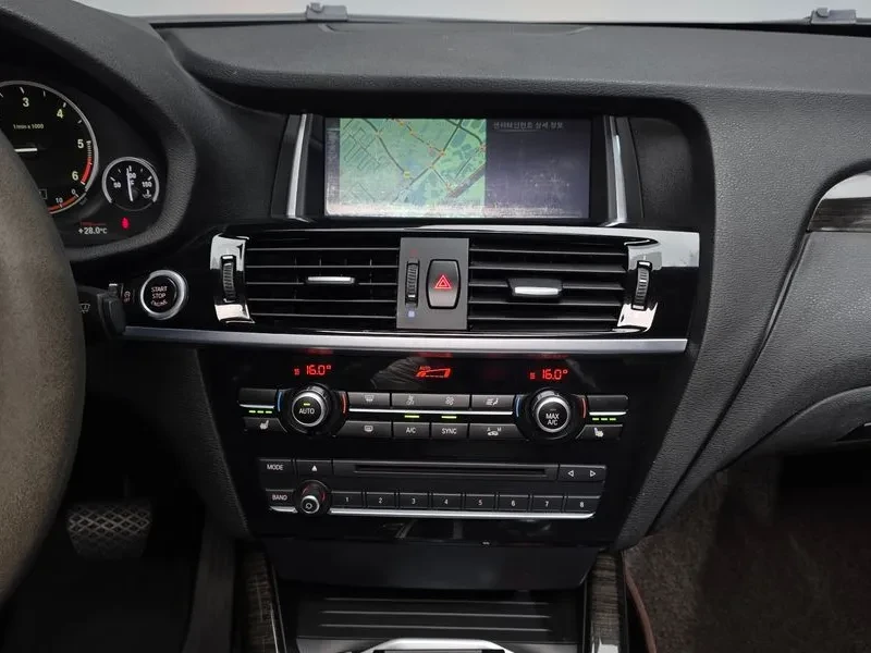 BMW X4 xDrive 20D, снимка 13 - Автомобили и джипове - 55352074