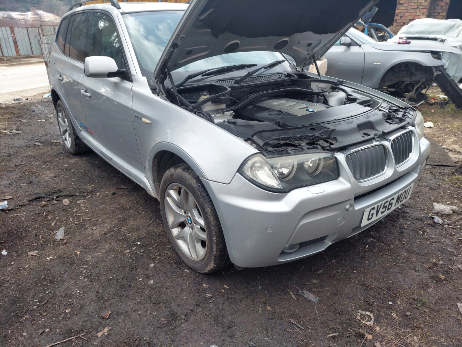 BMW X3 3.0д 218кс  - [1] 