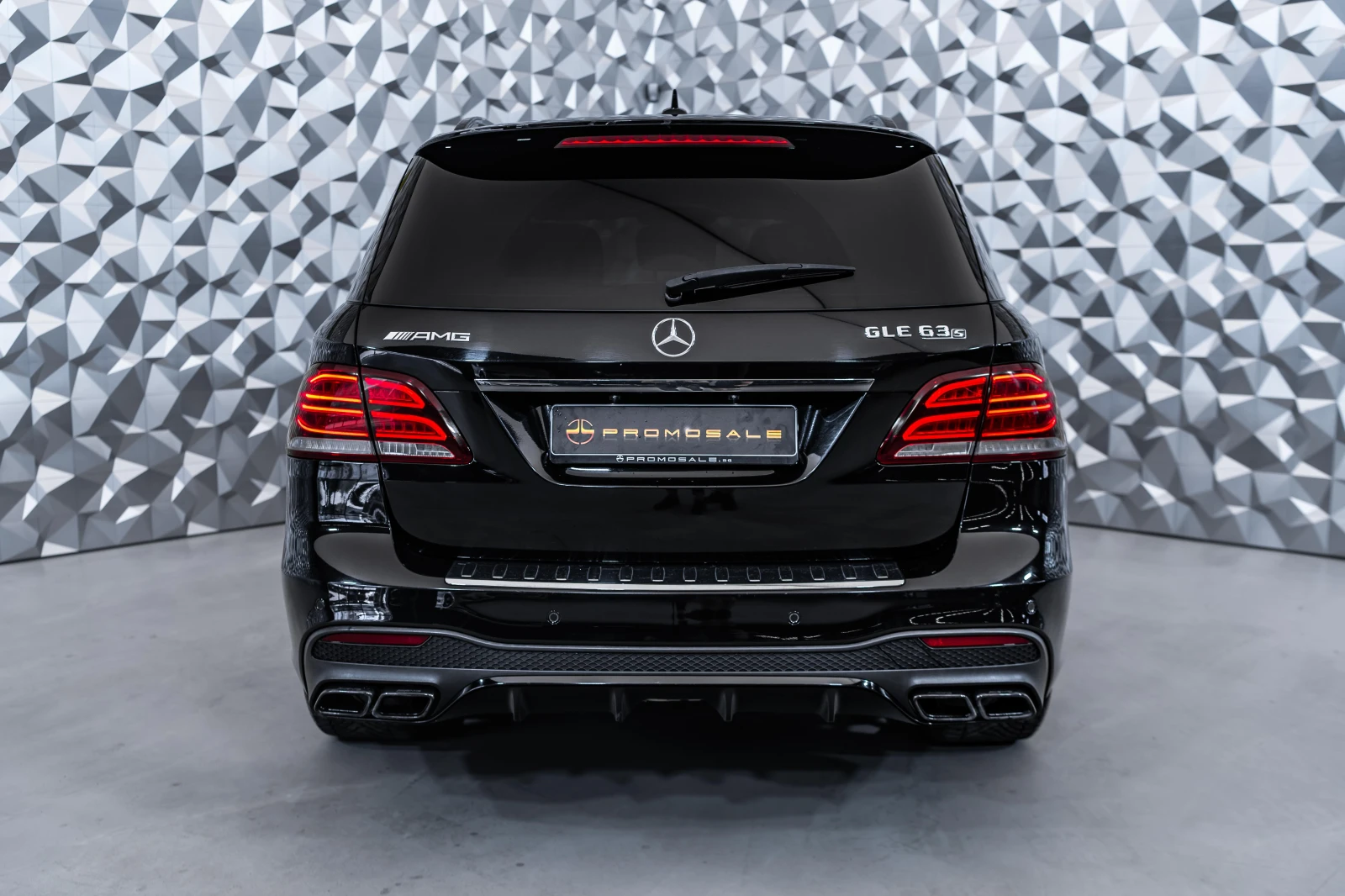 Mercedes-Benz GLE 63 AMG 4MATIC* PANO* 21'' - изображение 5
