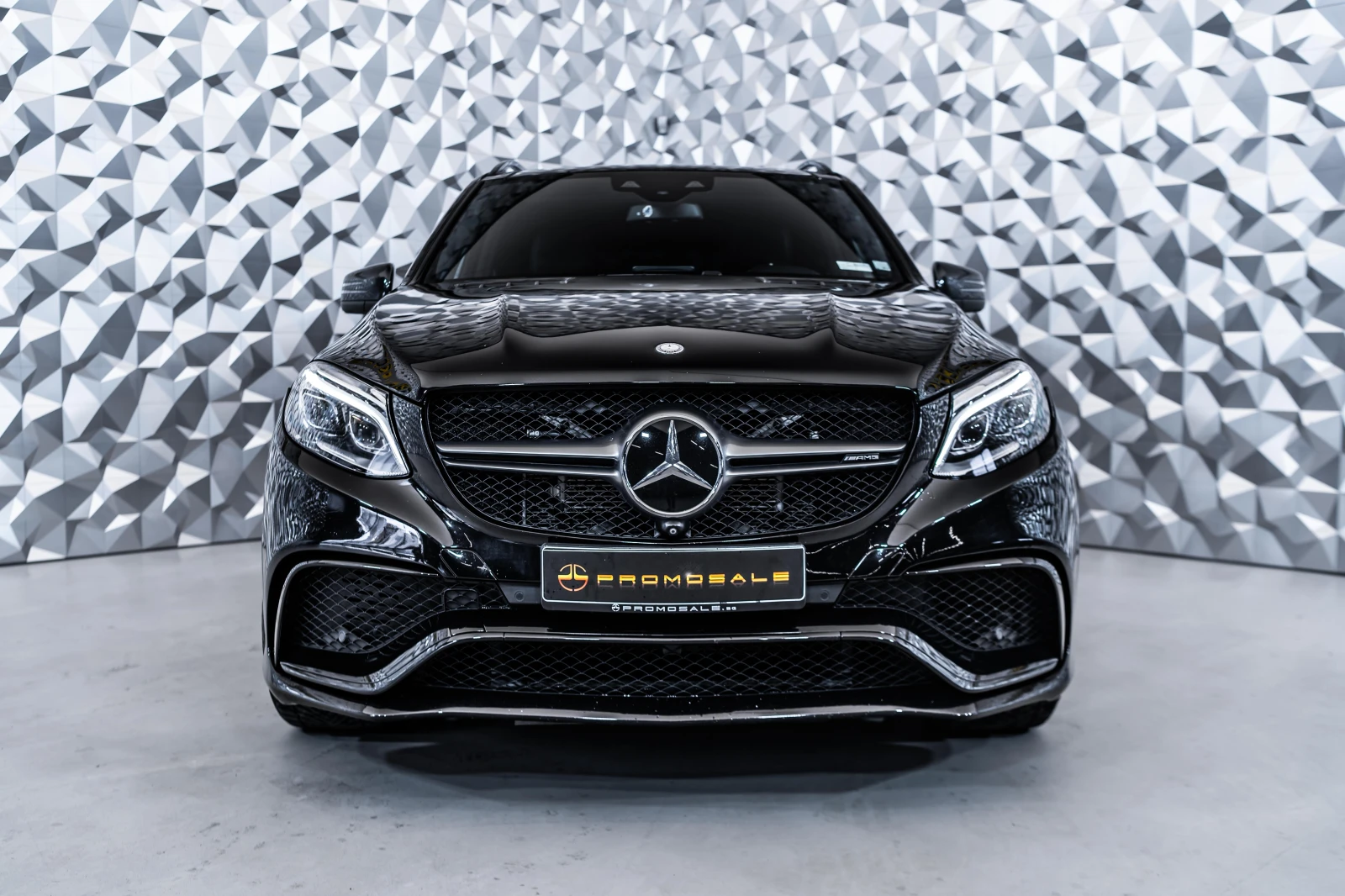Mercedes-Benz GLE 63 AMG 4MATIC* PANO* 21'' - изображение 2