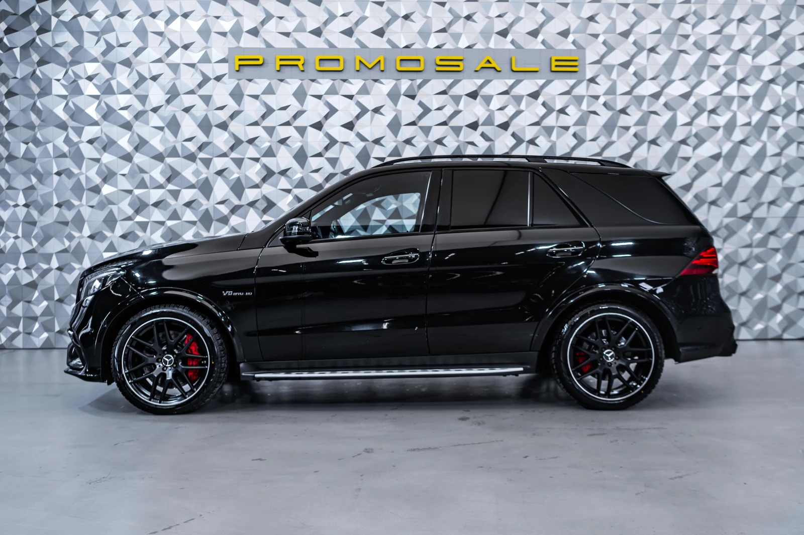 Mercedes-Benz GLE 63 AMG 4MATIC* PANO* 21'' - изображение 3