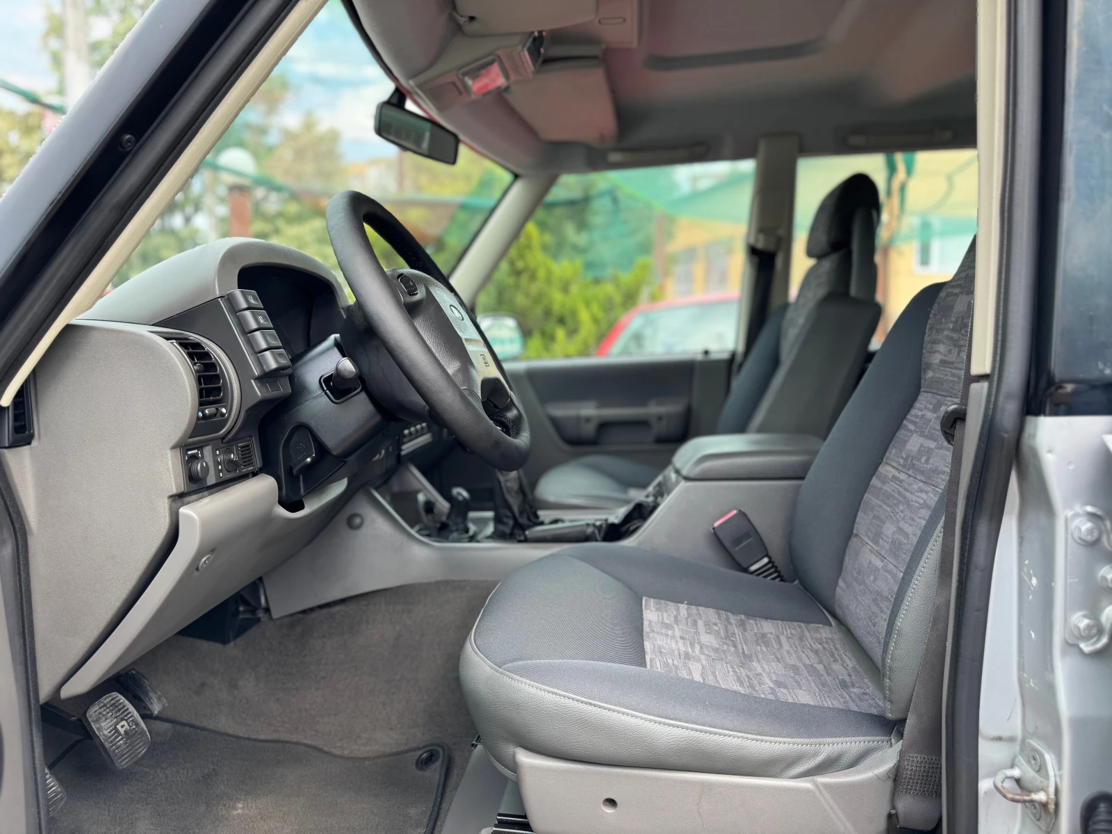 Land Rover Discovery 2.5Td5 * KLIMATRONIK - изображение 8