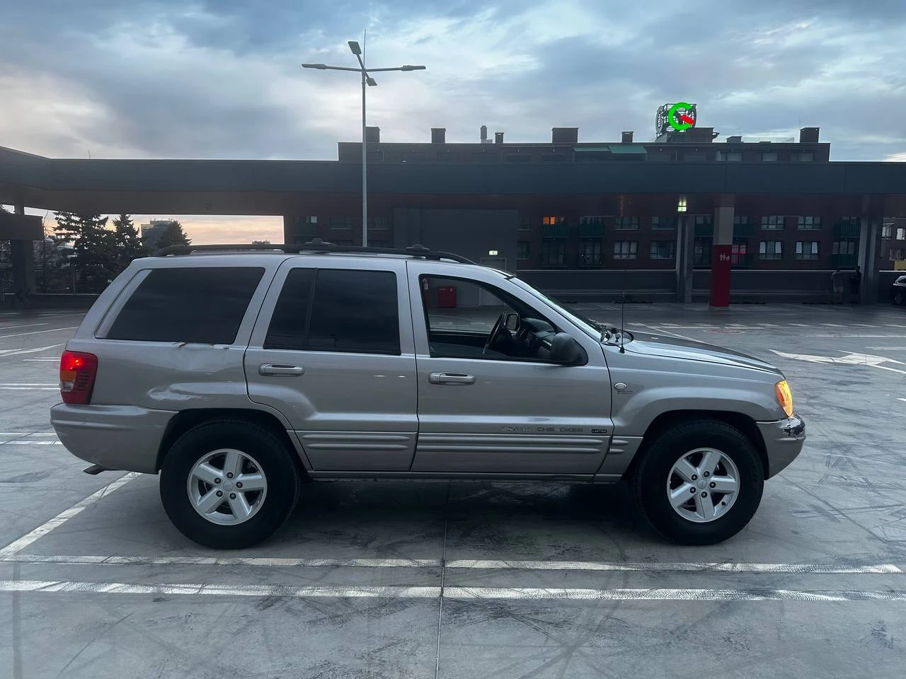 Jeep Grand cherokee  - изображение 4