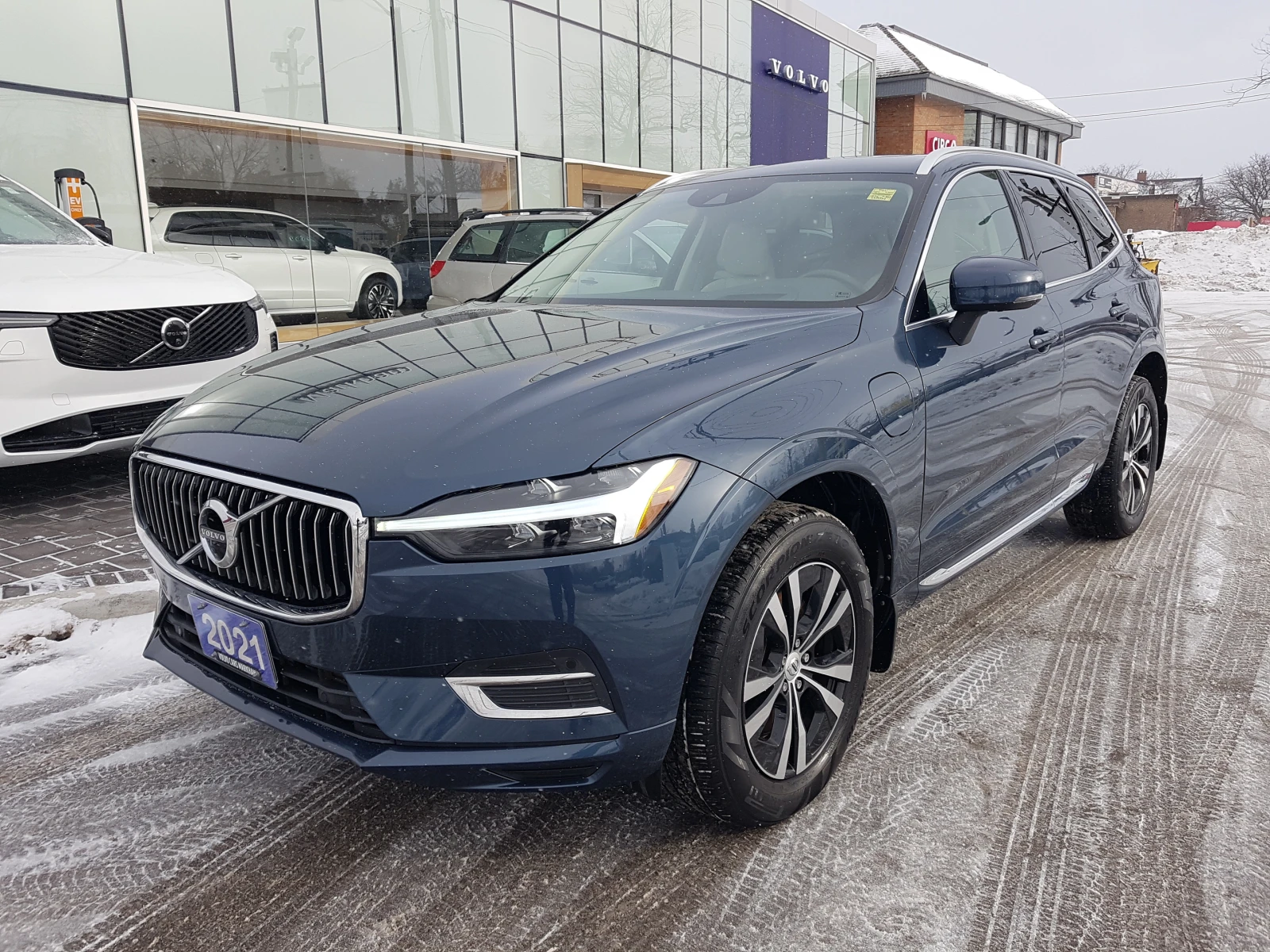 Volvo XC60 Hybrid Plug-in Recharge Inscription Expression eAW, снимка 2 - Автомобили и джипове - 54564777