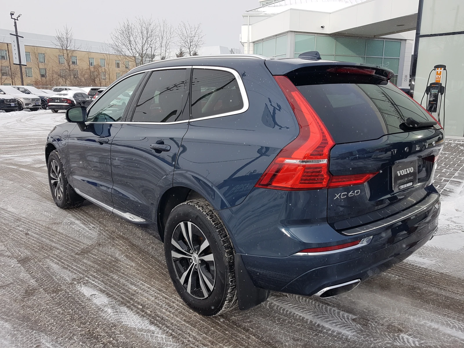 Volvo XC60 Hybrid Plug-in Recharge Inscription Expression eAW, снимка 3 - Автомобили и джипове - 54564777