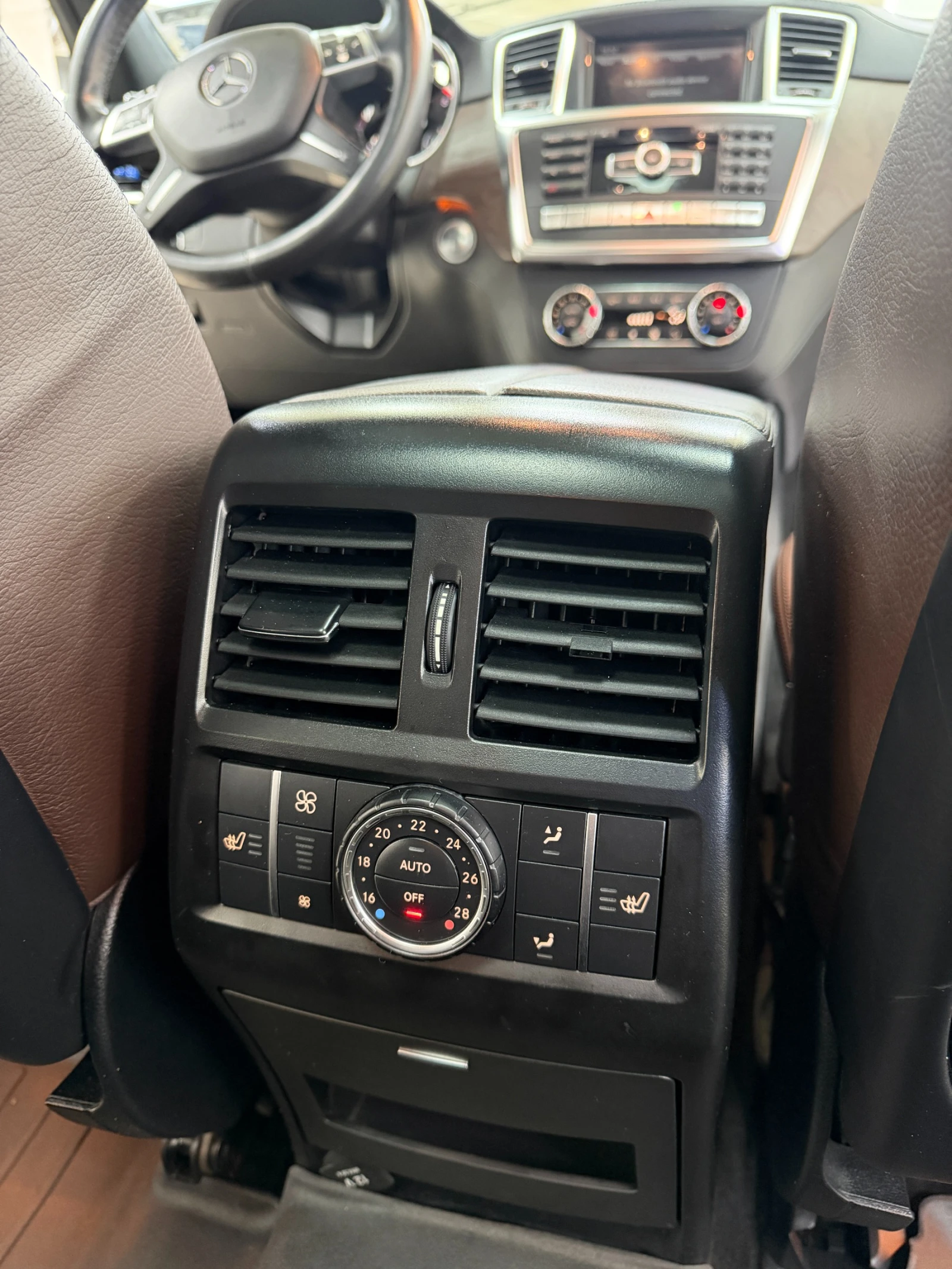 Mercedes-Benz ML 350, снимка 15 - Автомобили и джипове - 54860235