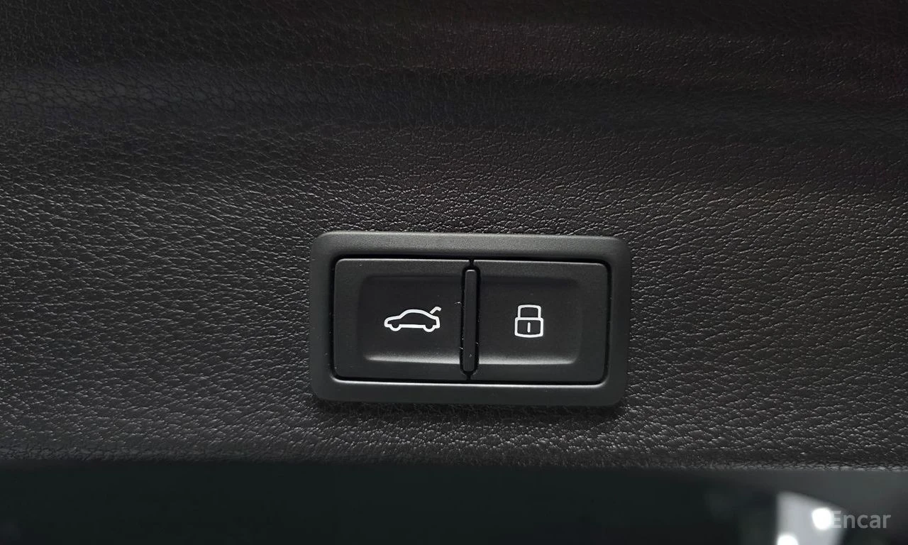 Audi Q3 Sportback 40TFSI* MATRIX* S* LINE* ДИСТРОНИК* КАМЕРА* , снимка 16 - Автомобили и джипове - 55444777