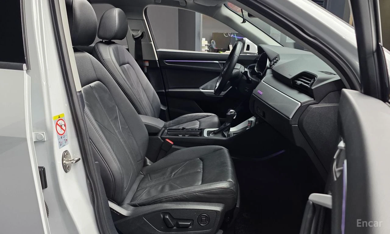 Audi Q3 Sportback 40TFSI* MATRIX* S* LINE* ДИСТРОНИК* КАМЕРА* , снимка 13 - Автомобили и джипове - 55444777