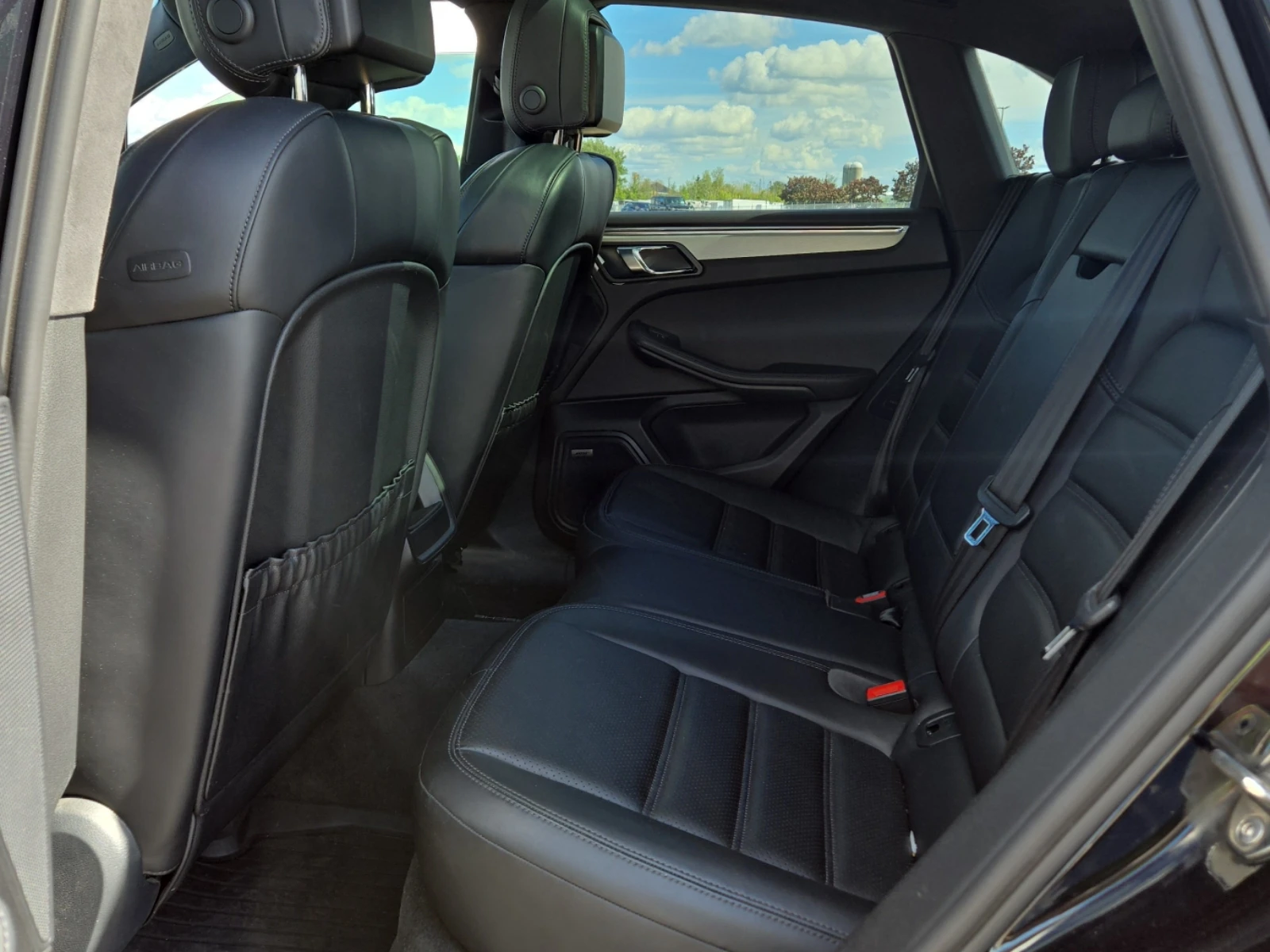 Porsche Macan MACAN TURBO / АВТОКРЕДИТ, снимка 14 - Автомобили и джипове - 56047504