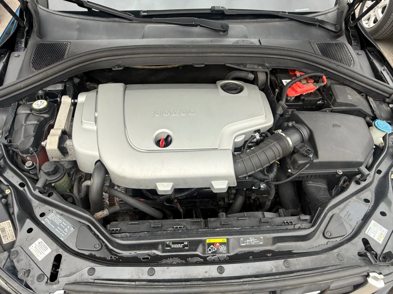 Volvo XC60 2.4 D5 4X4, снимка 12 - Автомобили и джипове - 56521458