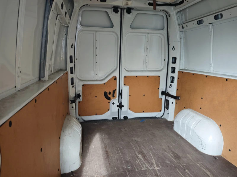 Renault Master 2.3 DCI L3H3 136 HP, снимка 7 - Бусове и автобуси - 52409673