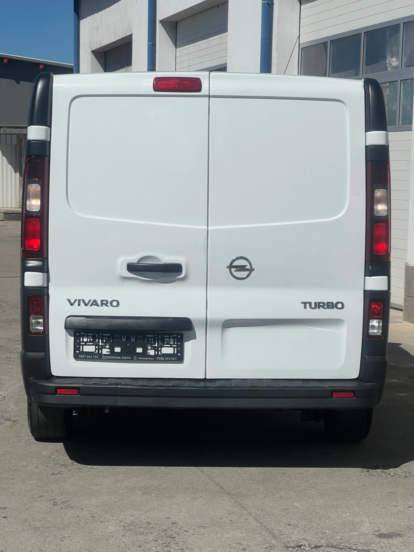 Renault Trafic 6-места / Климатик, снимка 7 - Бусове и автобуси - 55959901