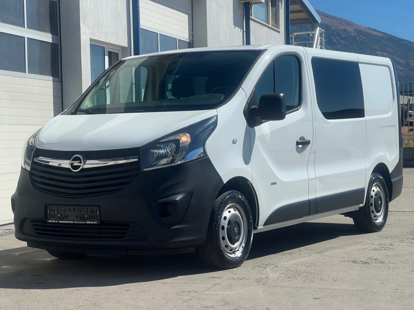Renault Trafic 6-места / Климатик, снимка 4 - Бусове и автобуси - 55959901