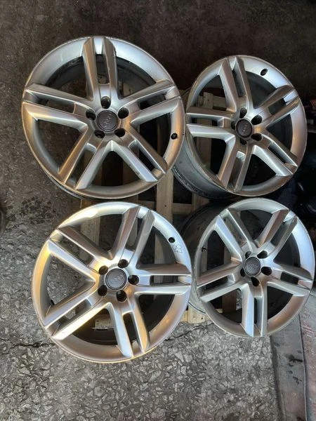 Оригинални лети джанти Audi A6 A7 A8 4g0601025bq 85j 19 et45 ном 87