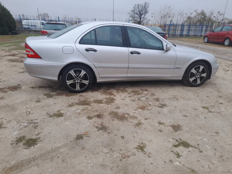 Mercedes-Benz C 220 2.2 CDI, снимка 3 - Автомобили и джипове - 48545993